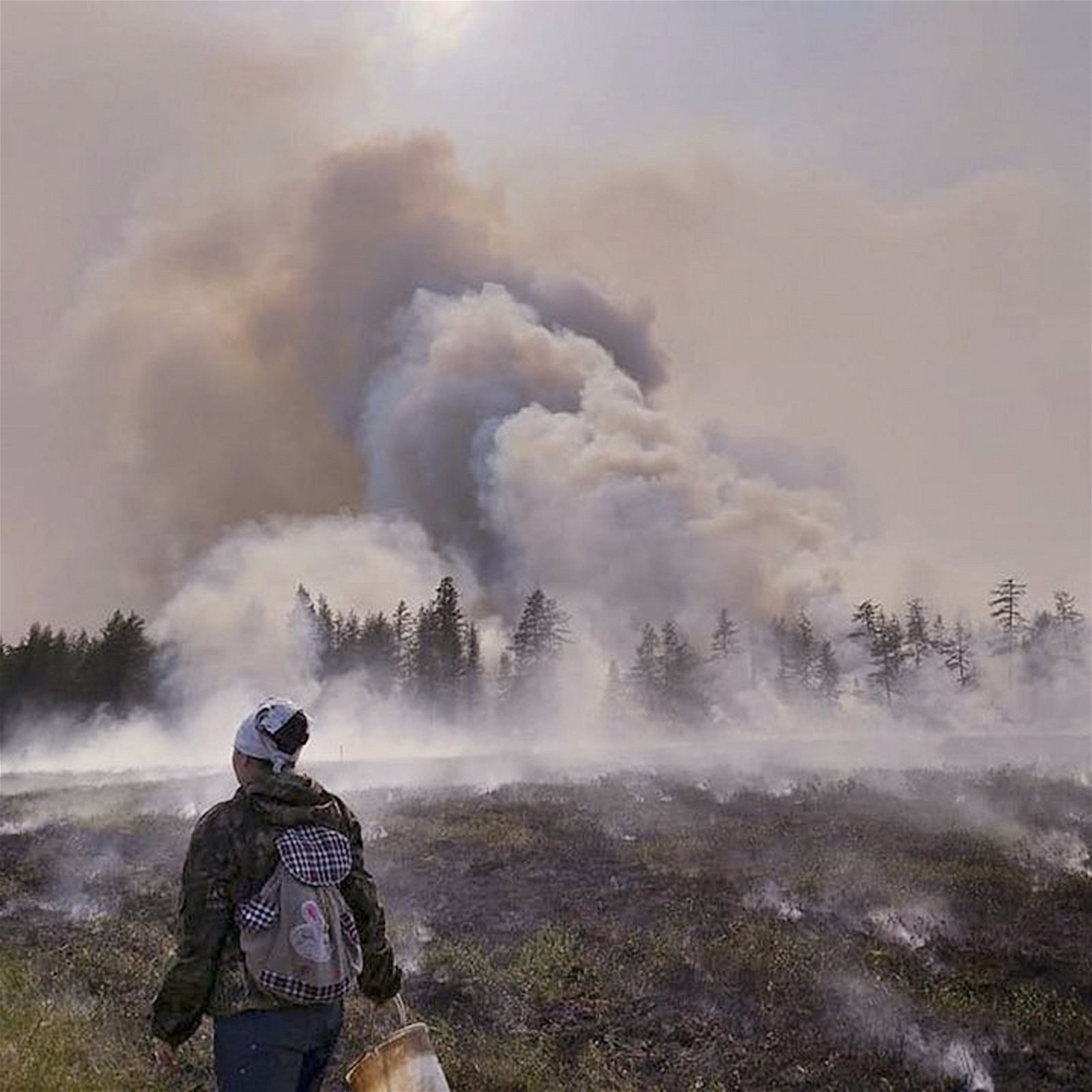 丹麦自治区格陵兰、俄罗斯西伯利亚和美国阿拉斯加州日前发生的野火，产生滚滚烟雾，连太空中都可看见。这是在西伯利亚，山火引起的浓烟笼罩著整个地区。