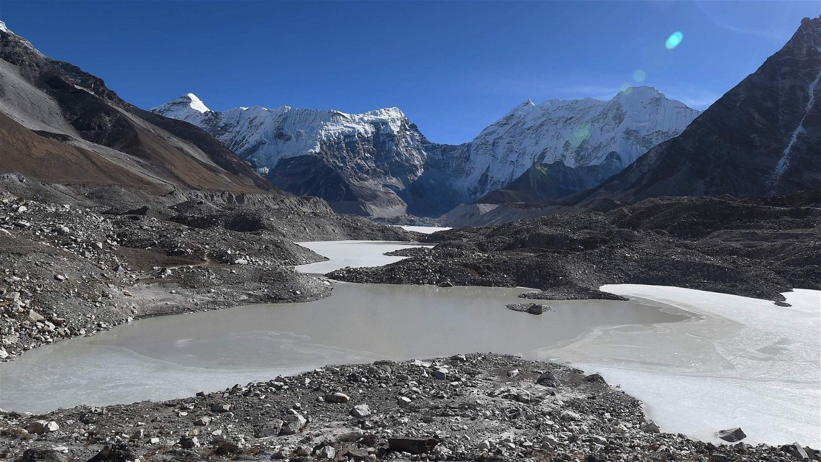 喜马拉雅冰川融化的速度正在逐渐加快 。