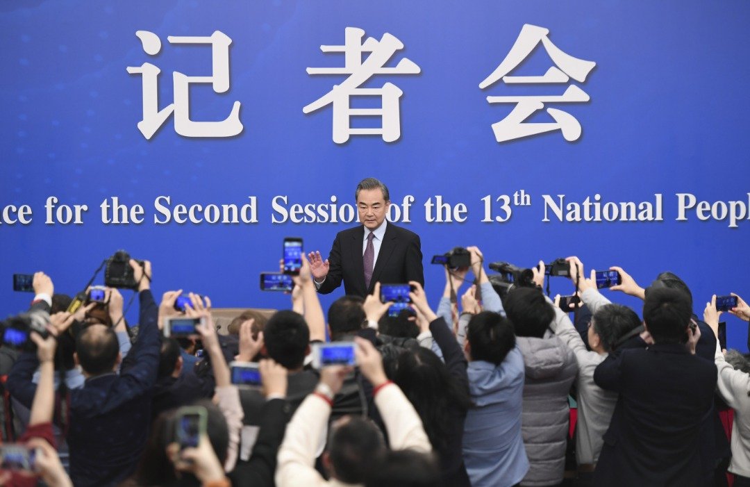 中国国务委员兼外交部长王毅，周五上在13届全国人大2次会议新闻中心，就“中国的外交政策和对外关系”举行记者会。-新华社-