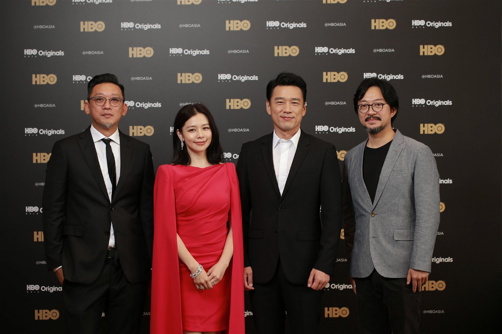 监制郑保瑞（左起）、徐若瑄、王耀庆和导演傅鸫这个跨地域的合作，让《猎梦特工》这个科幻题材更加引人入胜。