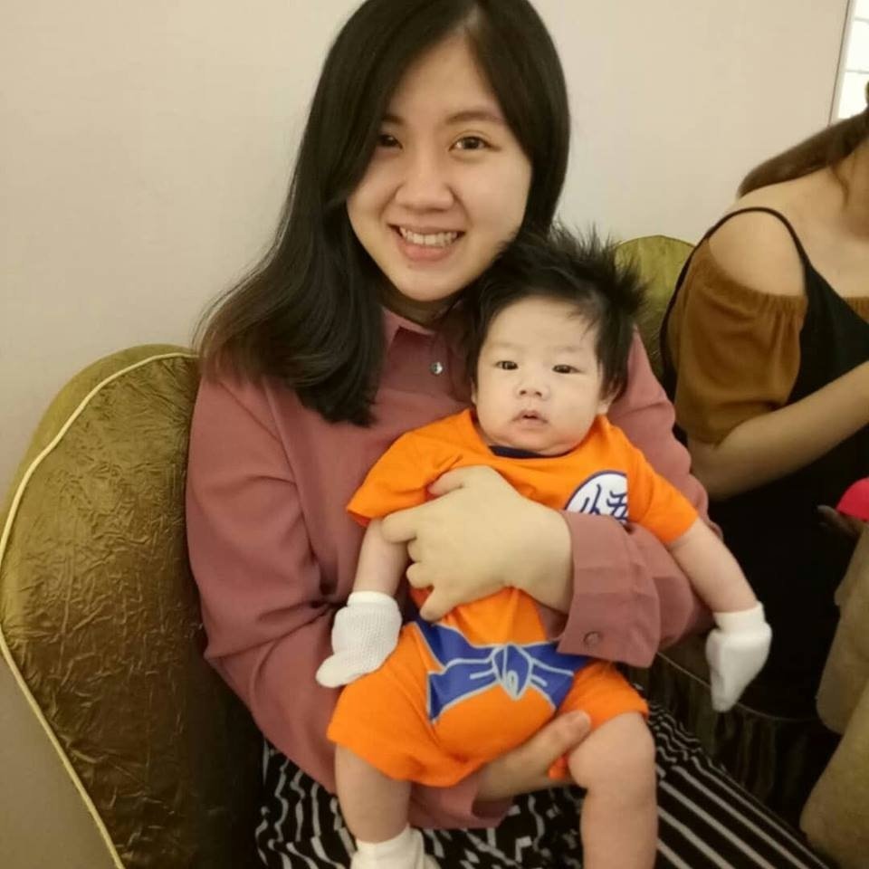 吴云霖指陪月中心的服务较完善，可以24小时照顾到婴儿及自己，因此选择到陪月中心坐月子。