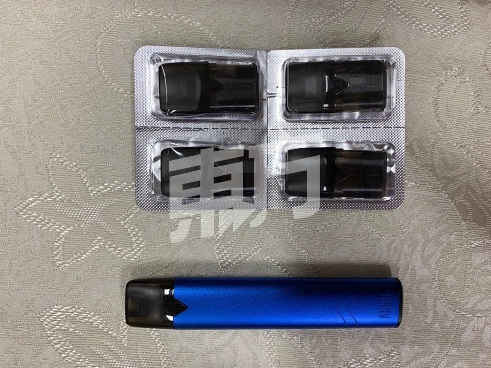最近市场推出随身碟型的电子烟，每支售价125令吉，还免费附送补充烟夜。