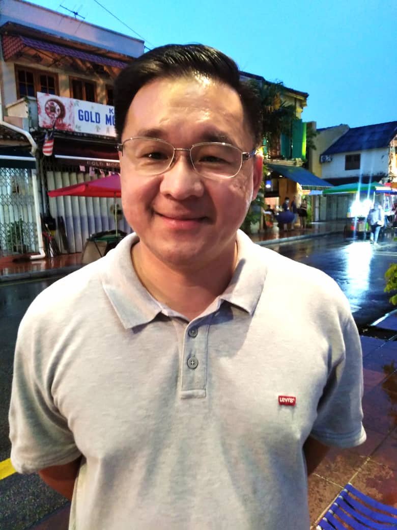 马六甲鸡场街文化坊工委会副主席拿督威拉颜天禄。