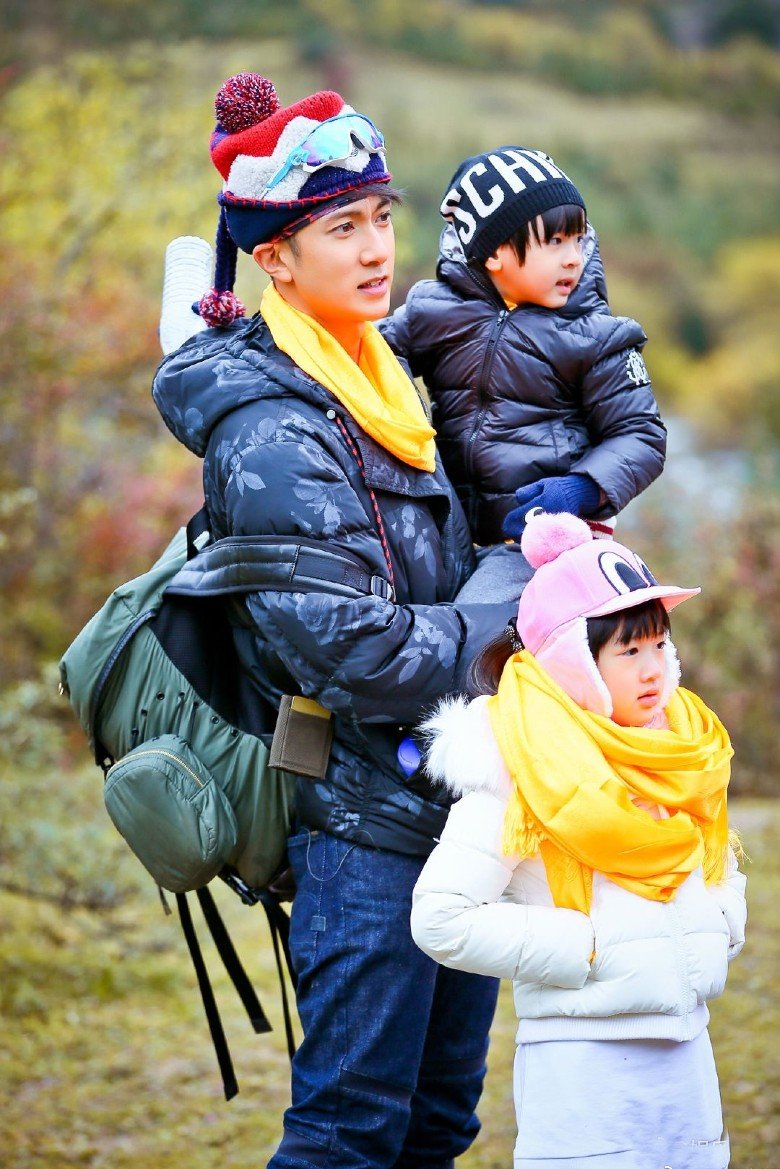 2014年，吴尊带着儿子Max及女儿NeiNei参加真人秀节目《爸爸回来了》。