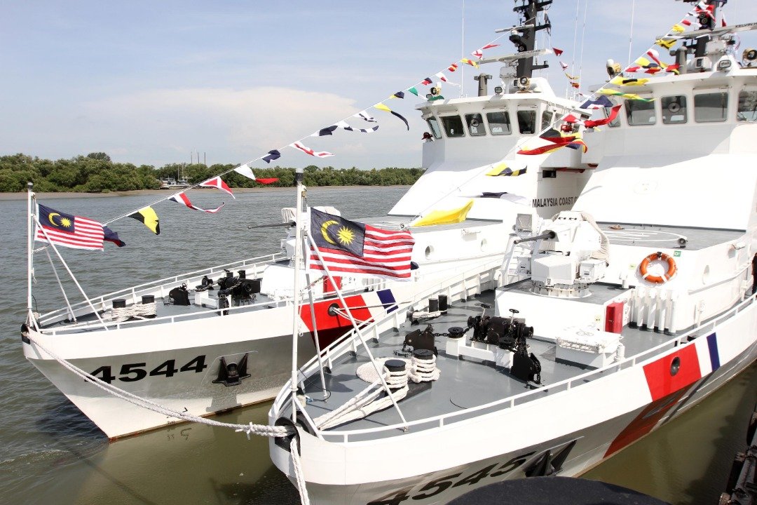 海事执法机构接收两艘巡逻艇KM Kota Kinabalu和KM Tok Bali型号，并将分派到砂拉越古晋及吉兰丹督巴厘展开巡逻工作。