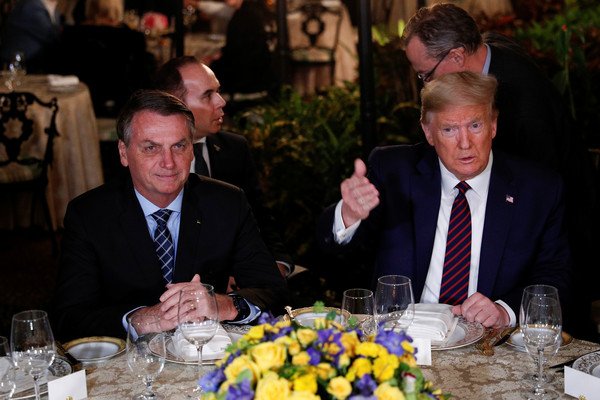 特朗普本月8日与巴西总统会面。