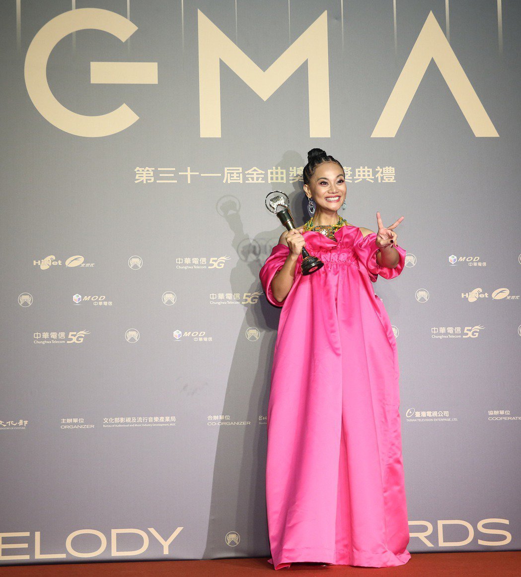 阿爆夺3座奖，成为本届金曲大赢家。