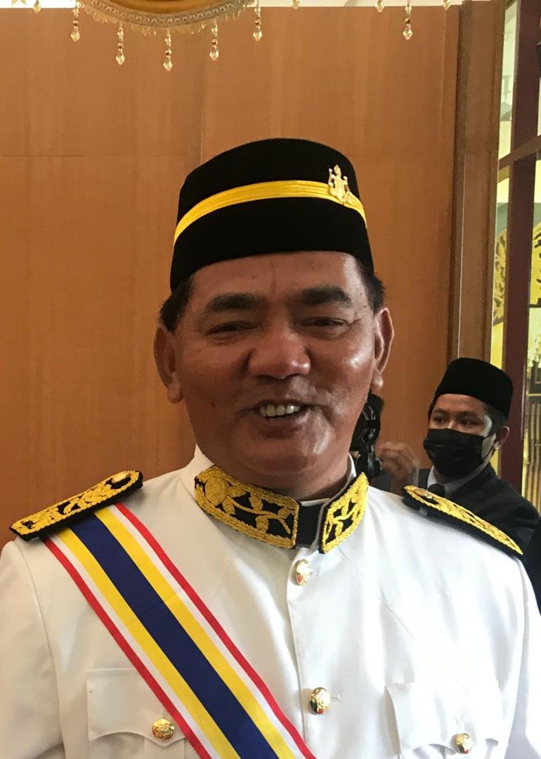 马六甲卫生及反毒行政议员 拿督拉末