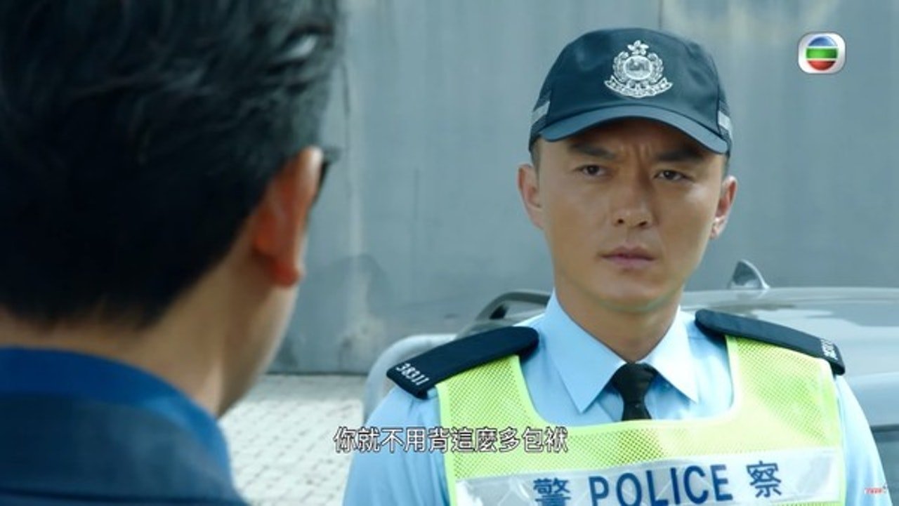 杨明这次在《伙记办大事》中饰演交通警察，海外版的预告他只有几秒镜头。