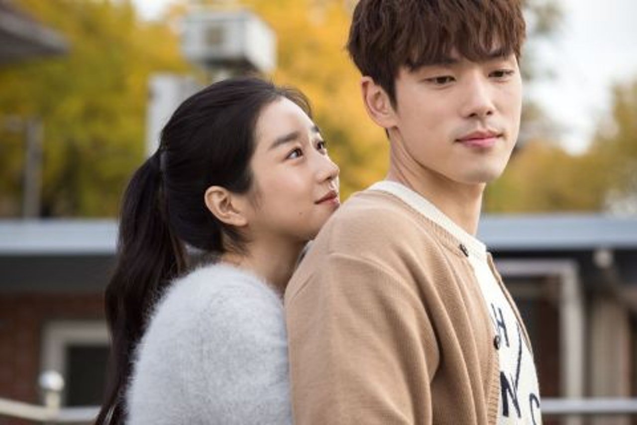 徐睿知与金正贤于2018年合作拍《邂逅记忆-初恋》。