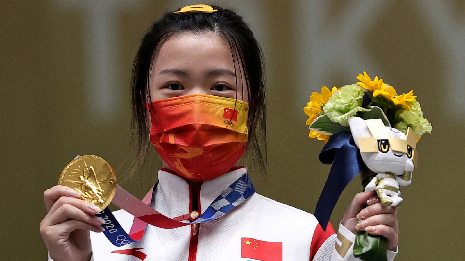 中国首位00后奥运双金得主杨倩。（图取自路透社）