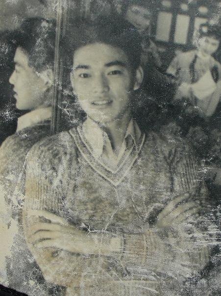 这张网上疯传的“金城武父亲年轻照”，事实上是中国歌手马海生的爸爸。
