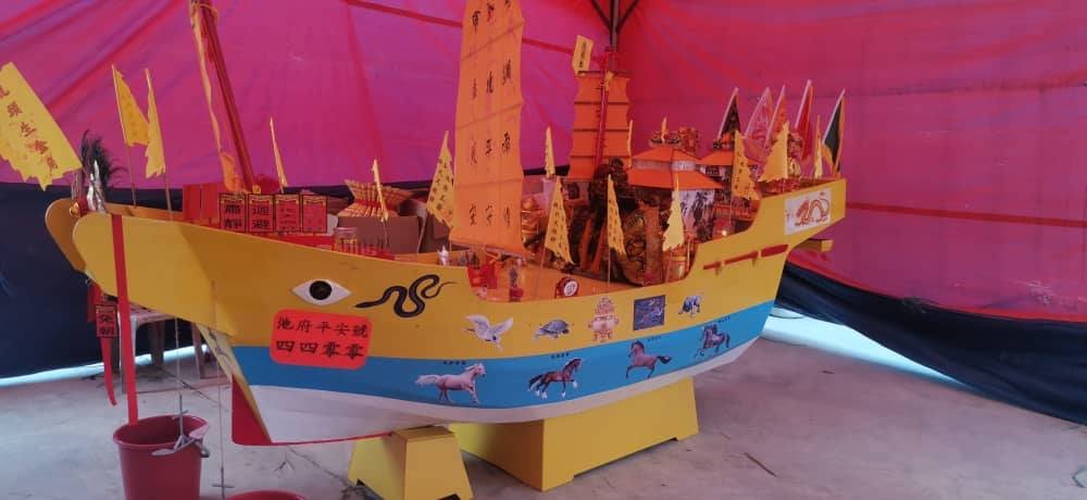 池府王爷的王船将在周五的神明海上巡游活动结束后焚化。
