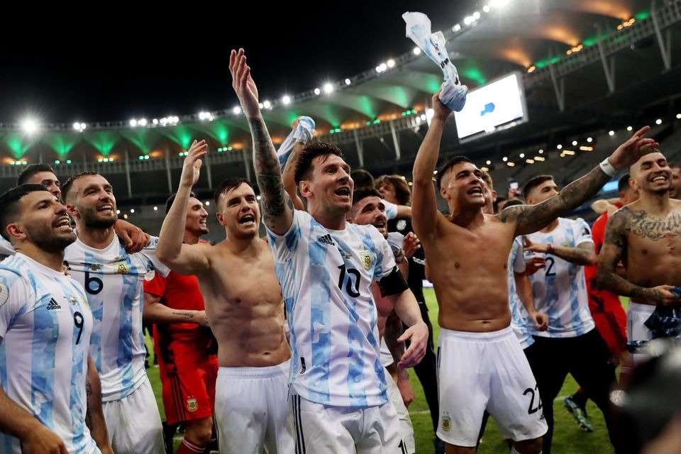 阿根廷在2007年的美洲杯决赛以0比3白鸽巴西队后，时隔14年终于一雪前耻。（图取自路透社）