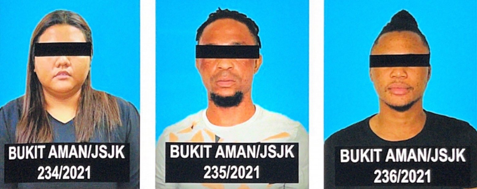 警方成功侦破有关集团据点，并逮捕5名尼日利亚男子及一名本地巫裔女子。（图由警方提供）