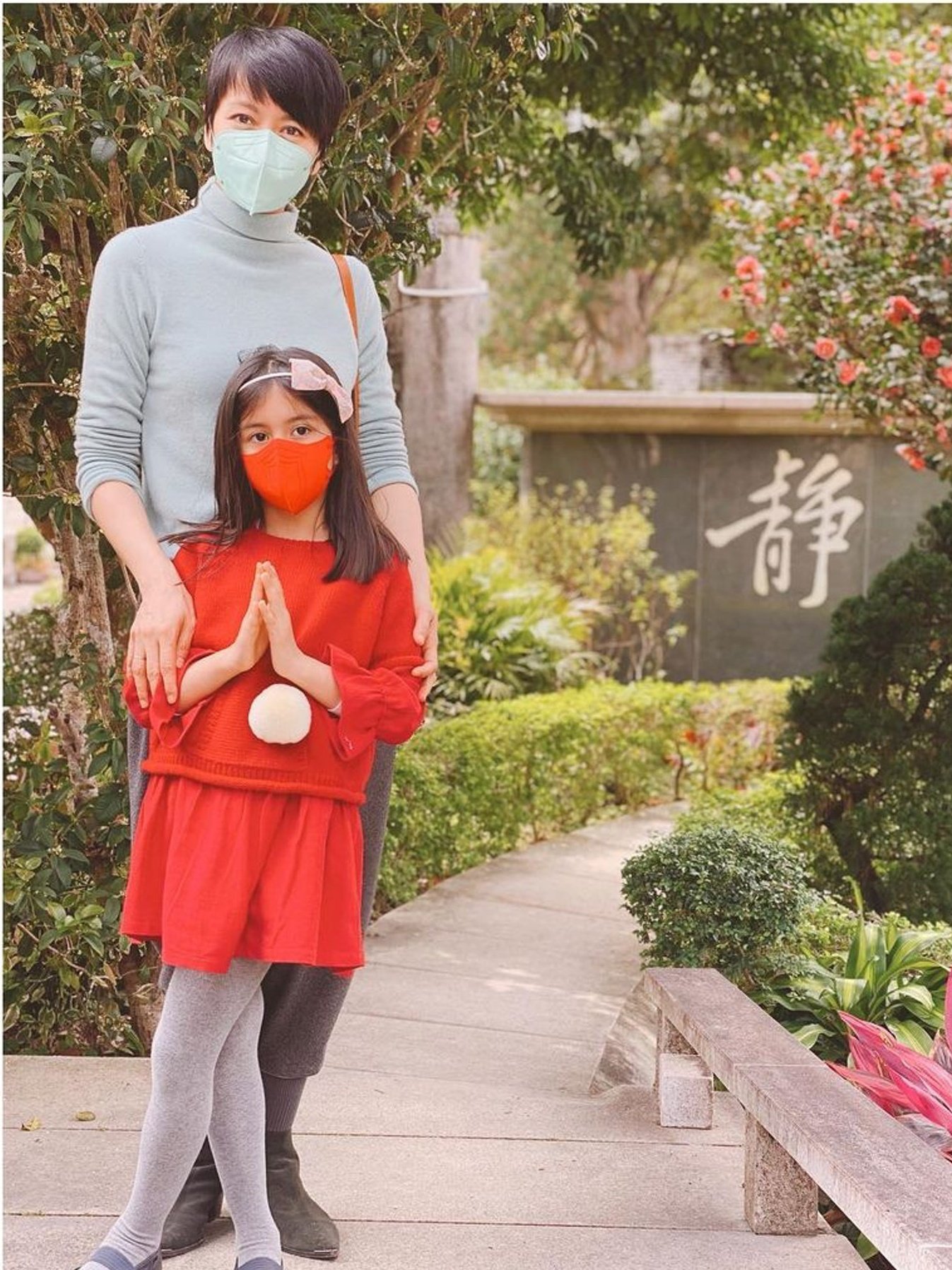 梁咏琪176公分，向来有高妹之称，女儿才5岁已经身高已经到她的胸口。