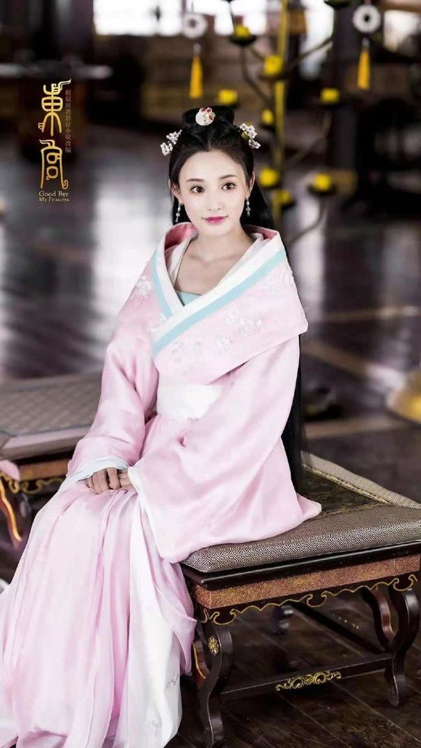 彭小苒凭古装剧《东宫》爆红，颜值高又年轻，早前她在《大话西游》中扮演“紫霞仙子”更惊艳众人。