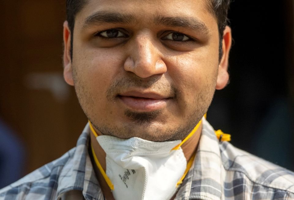26岁的印度医生罗汉阿伽瓦 （图取路透社）