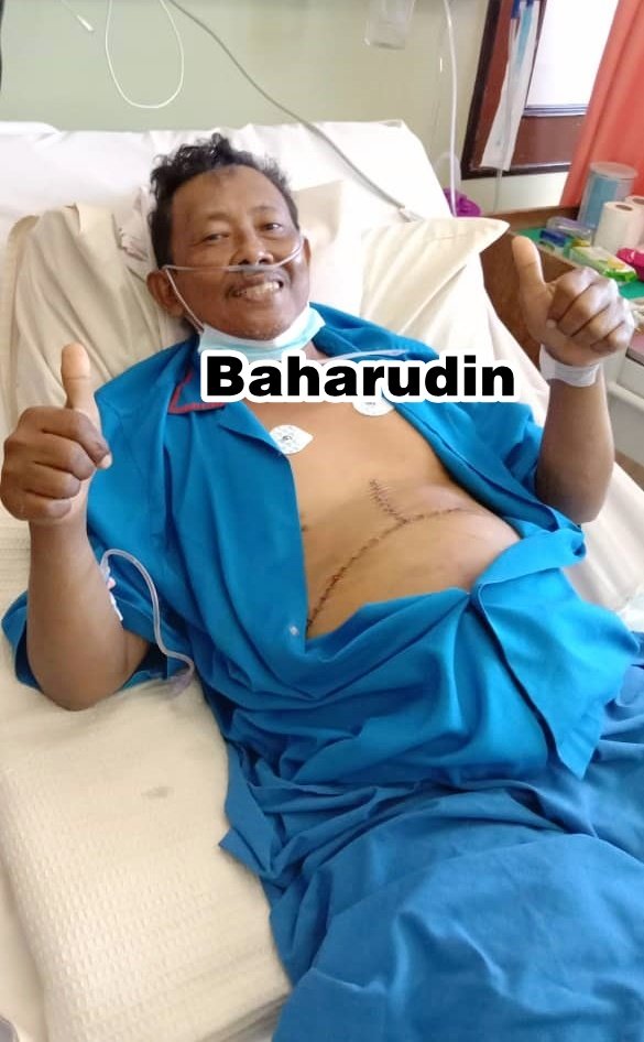 巴哈鲁丁成功换肝后，状况良好，展露出久违的笑容。