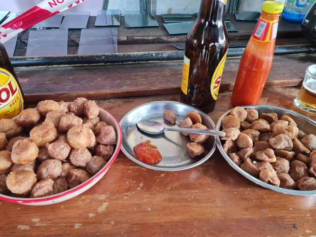 不过，仍有民众发现虾丸原来是Lekor Udang，将其炸后脆脆很好吃。