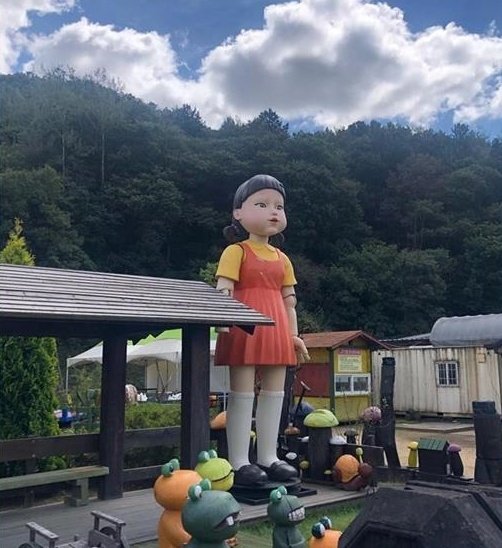 娃娃原来安放在韩国忠清北道镇川郡的马车博物馆内。