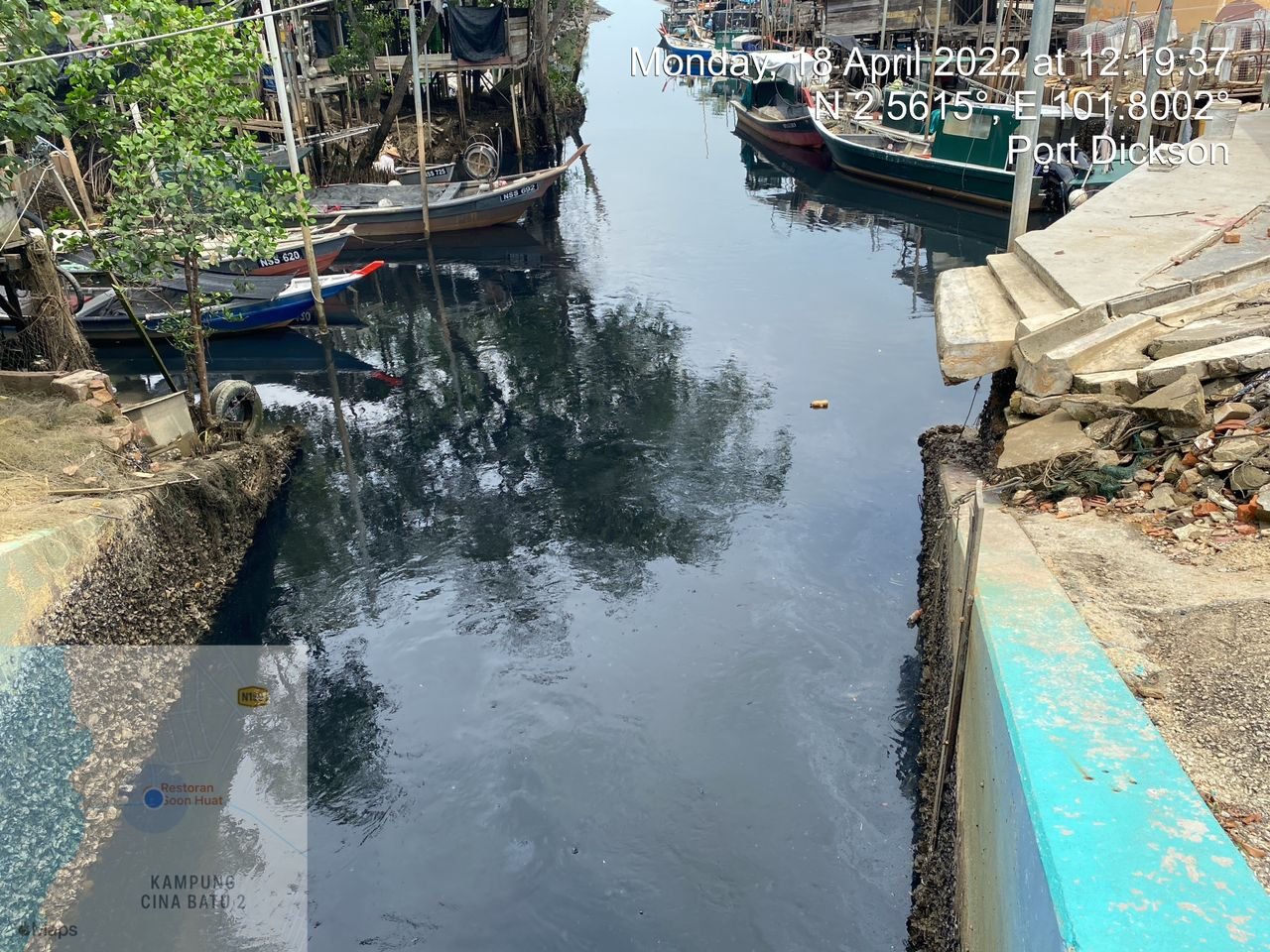 瓜拉芦骨渔民码头河水再度变黑，惟却一直找不到污染源头。