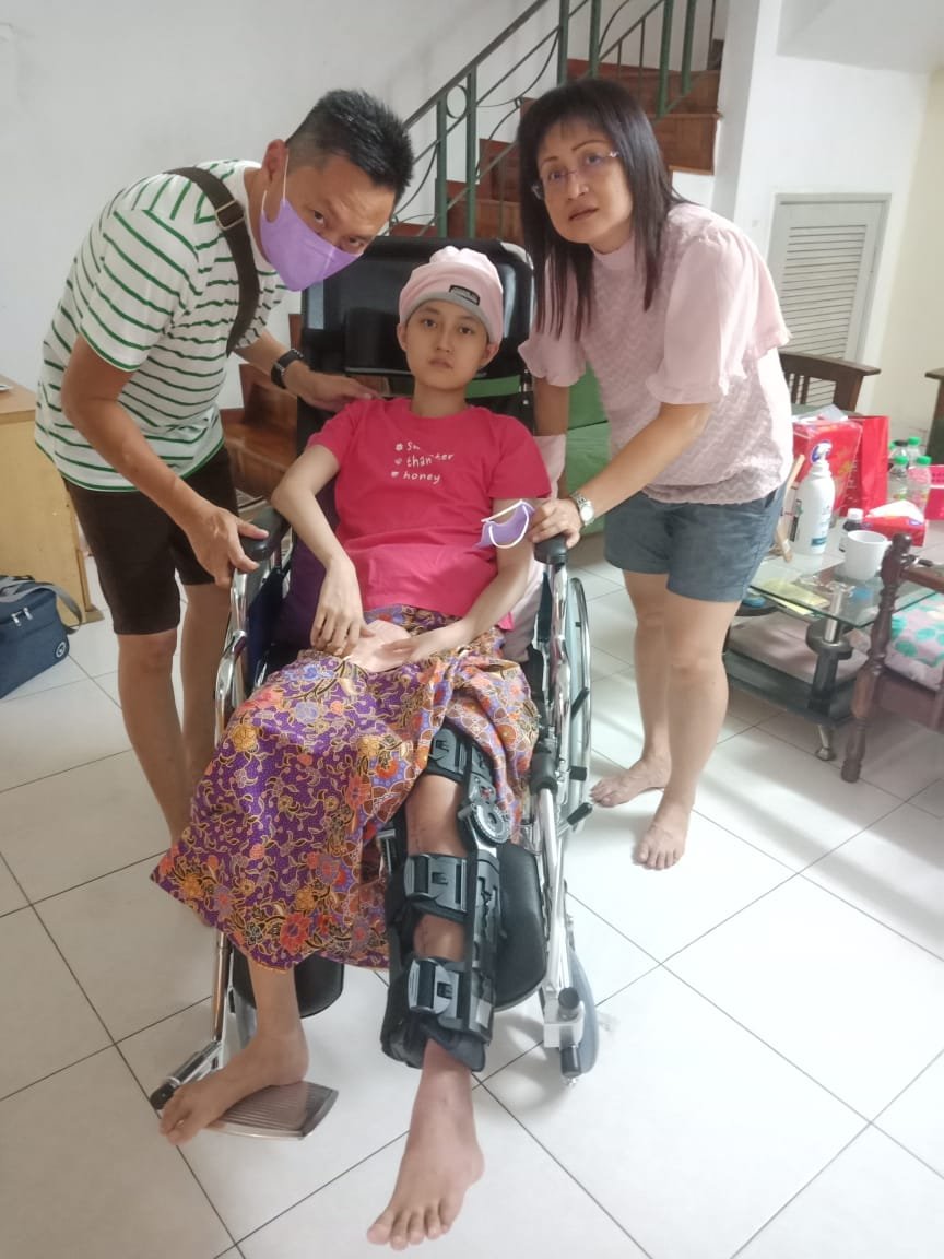 郑欣桐目前因患癌及接受疗程，而无法站立及行走。（照片由刘国南提供）