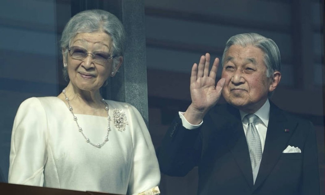 日媒报导，真子公主的祖母、高龄88岁的美智子上皇后（左）可能会拿出她63年来的积蓄，接济孙女一家度过难关。（图取自网络）
