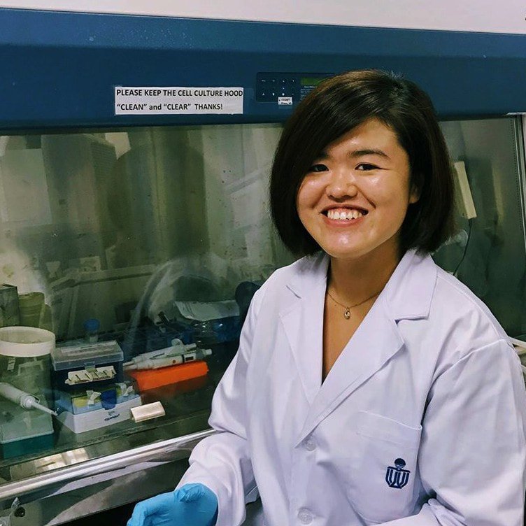 曾靖婷现为香港科大生物工程学哲学博士生，投入于水凝胶传递药物的相关研究。