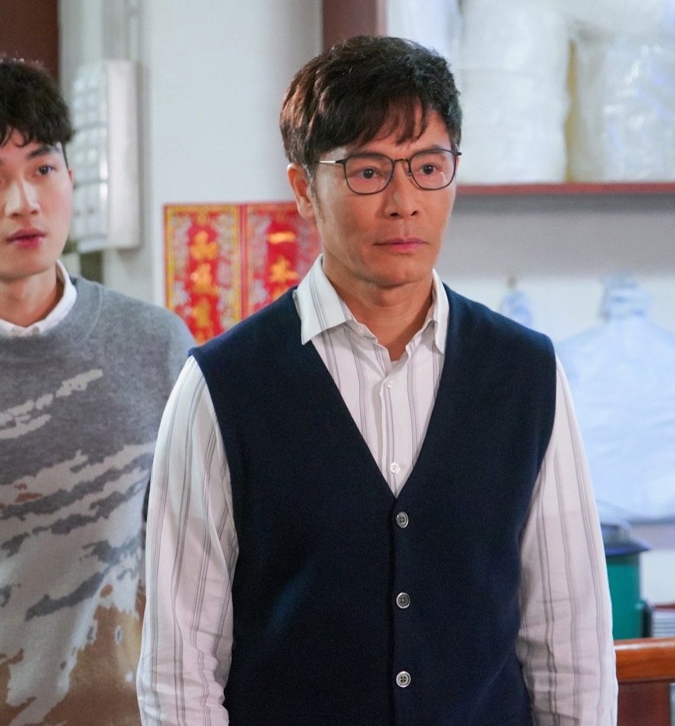郭晋安在新剧《回归》中饰演固执爸爸。