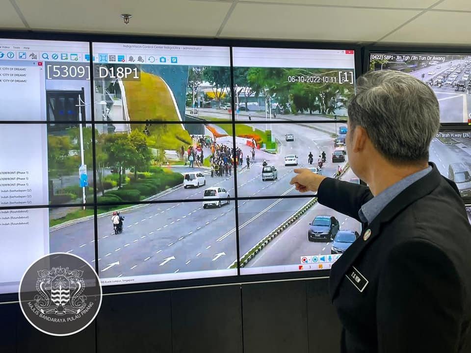 尤端祥说，槟岛市政厅人员在资讯运作中心可以全天候监督槟岛各角落的情况。