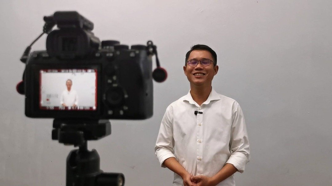 陈泓宾也在录制视频备战大选。