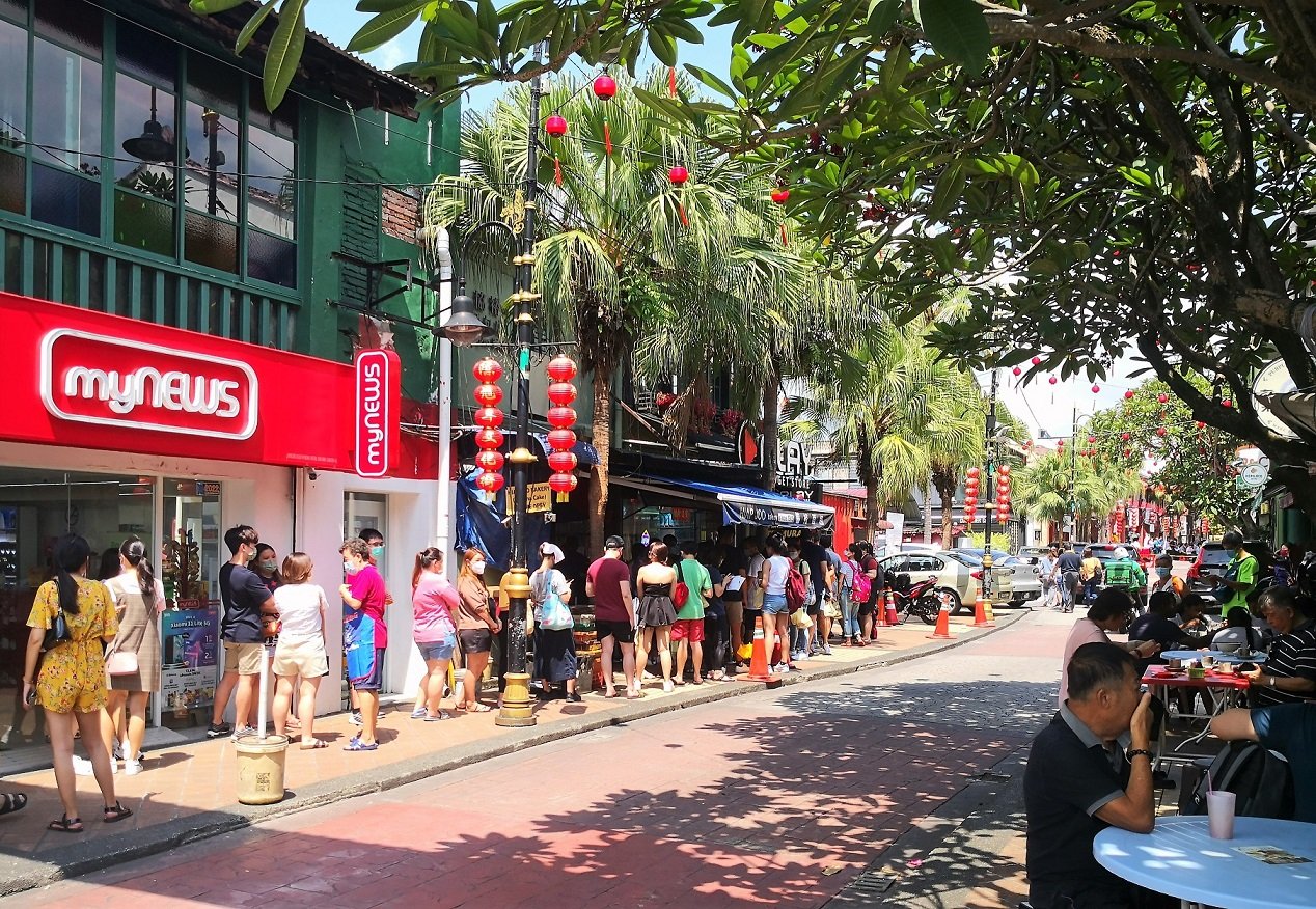 新元汇率攀高，吸引大批游客从新加坡入境大马消费。（档案照）