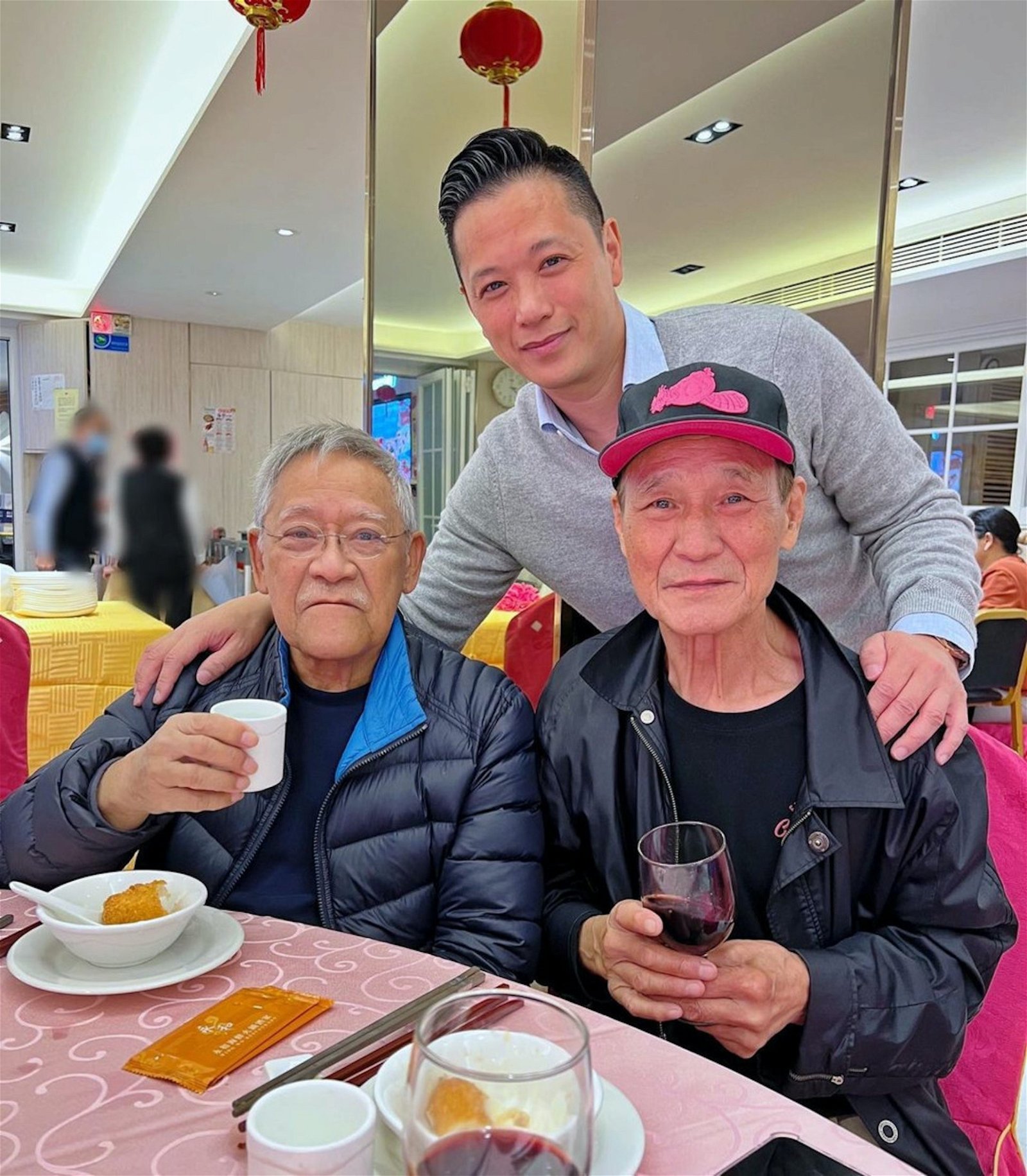 吴耀汉曾于2022年1月在胡杏儿老公李乘德IG合照露面，当时还合体78岁曾罹肺癌的陈惠敏。
