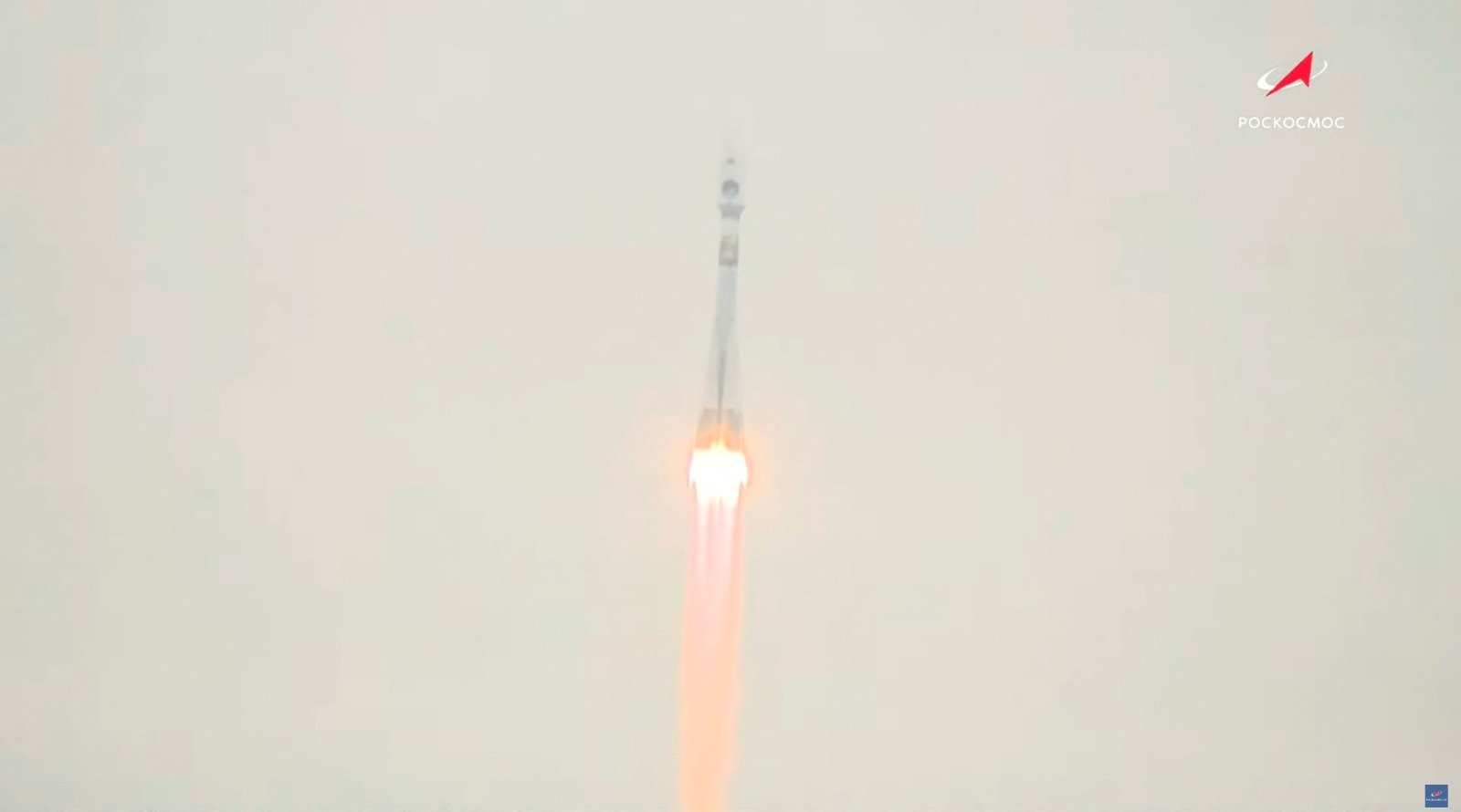 当地时间周五成功发射升空的运载火箭“联盟-2.1b”号，搭载著无人月球探测器“月球-25”号，是俄罗斯暌违47年来首次进行的月球探测任务。（图取自俄罗斯航天局/路透社）