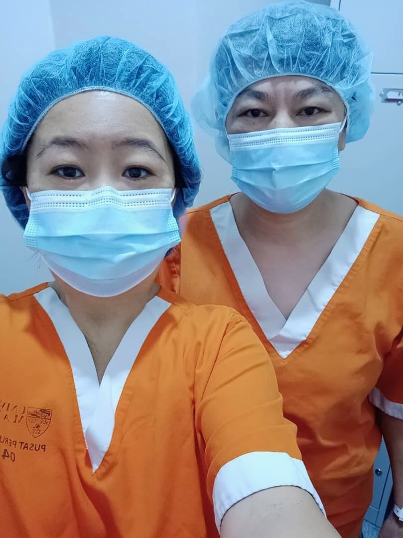 30年闺蜜，吴桂花（右）经过检验后，其肾脏适合移植给闺蜜傅美莲。