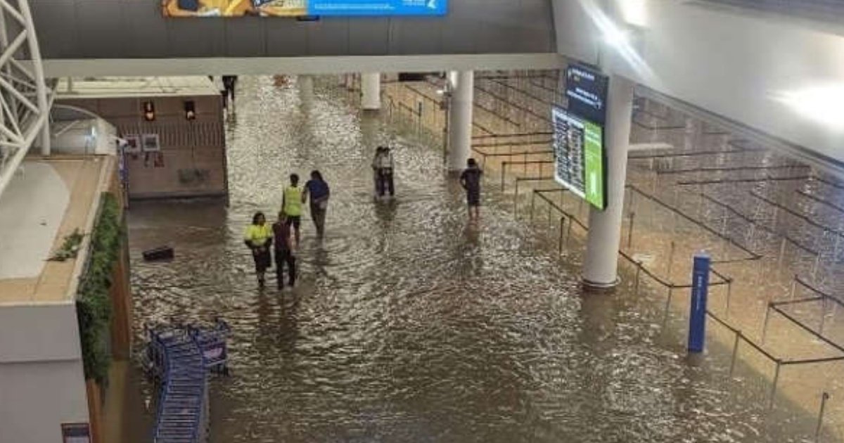 洪水导致奥克兰机场淹成一片汪洋。（图取自网络）
