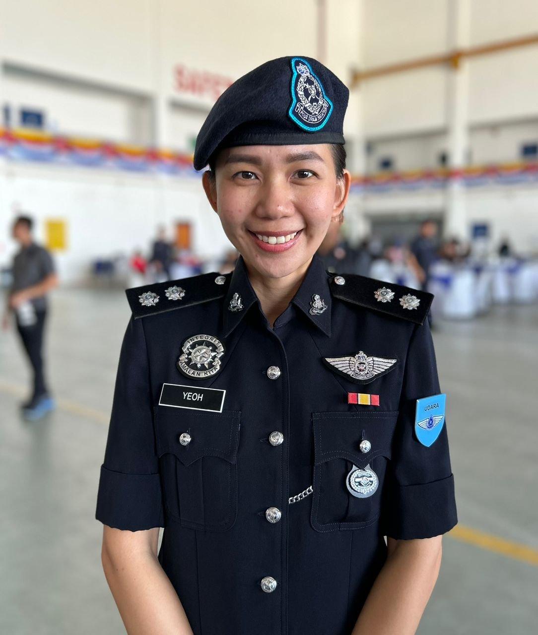 杨玉琪成为该警队飞行部队首名考获飞行执照的华裔女警员。