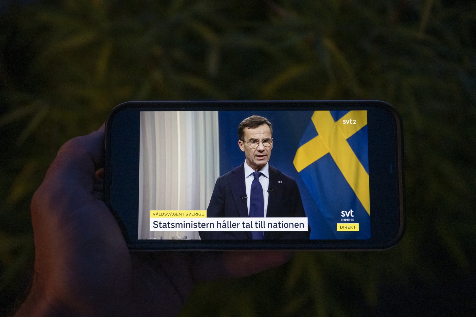 瑞典首相克里斯特松就最新一波暴力犯罪行为，向全国发表电视讲话。（图取自法新社）