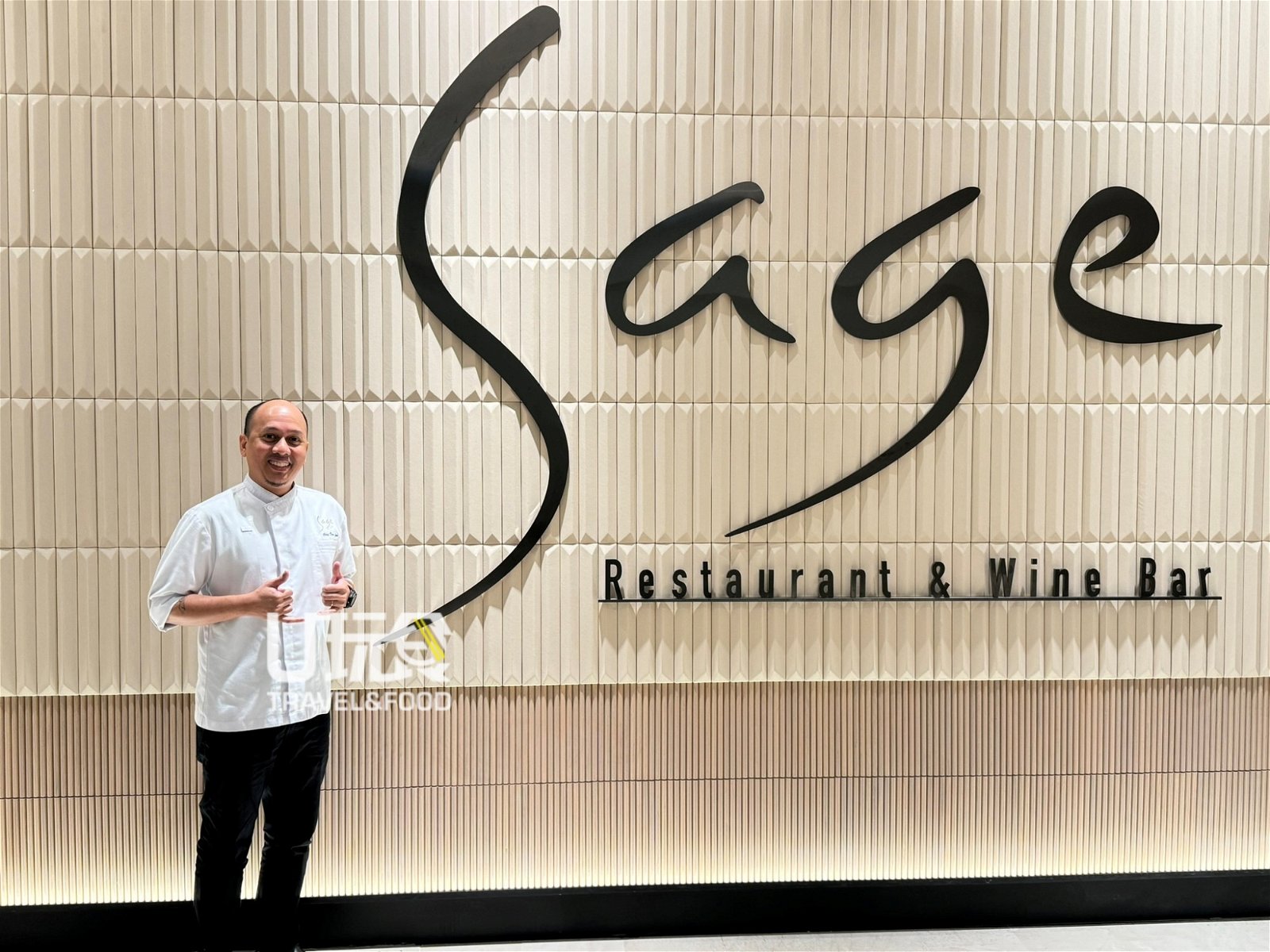 主厨Don John利用丰富的经验，结合本地食材和风味，为Sage带来了独特的料理魅力，展现了对可持续性和本地生产的支持。