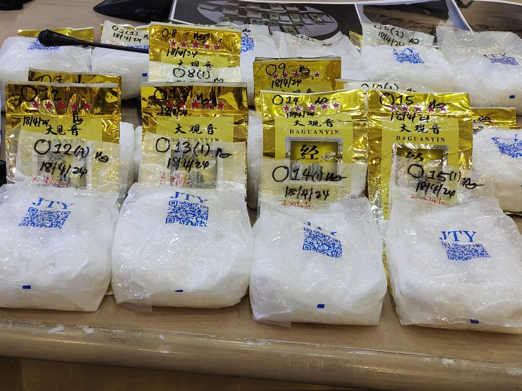 大马关税局指出，在侦破的毒品案中，有73%是通过快递来贩运。包括将毒品藏在茶叶包装内。