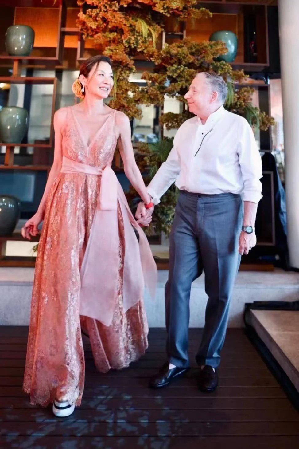 杨紫琼在去年12月回到大马，与法拉利前总裁尚托德在霹雳州邦咯岛的绿中岛翠湾（Emerald Bay）举办婚宴