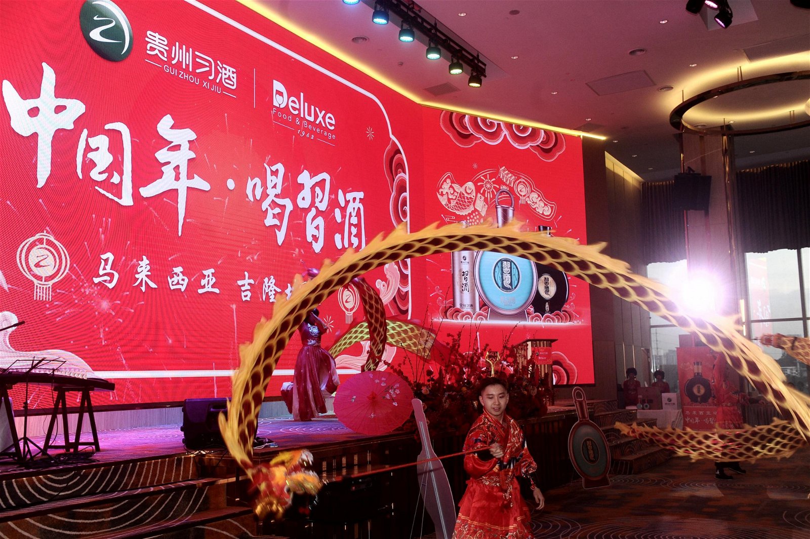 习酒于2014年推出的“中国年•喝习酒”活动迈入第十个年头。