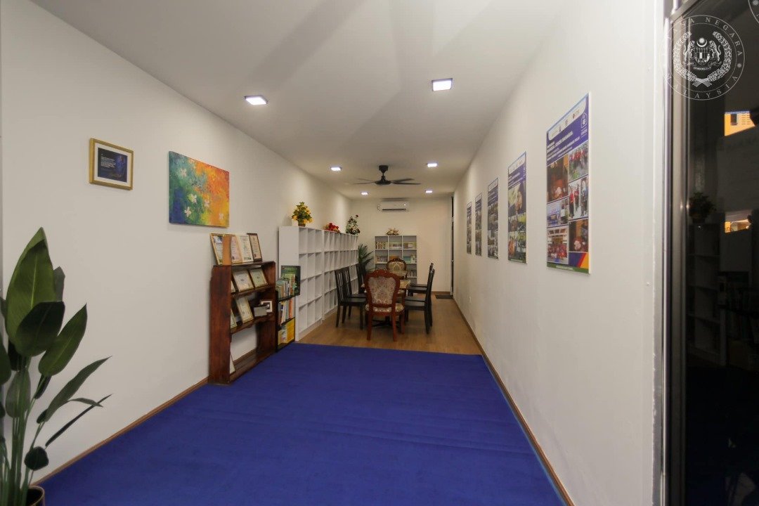 货柜图书馆空间舒适，为邻里居民提供舒适的阅读空间。