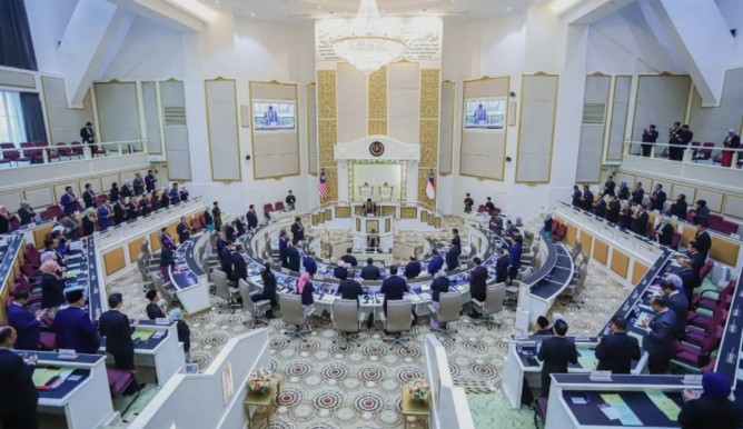 甲州议会1959年成立至今，国阵长期掌握多数席位，目前共有28个州议席。