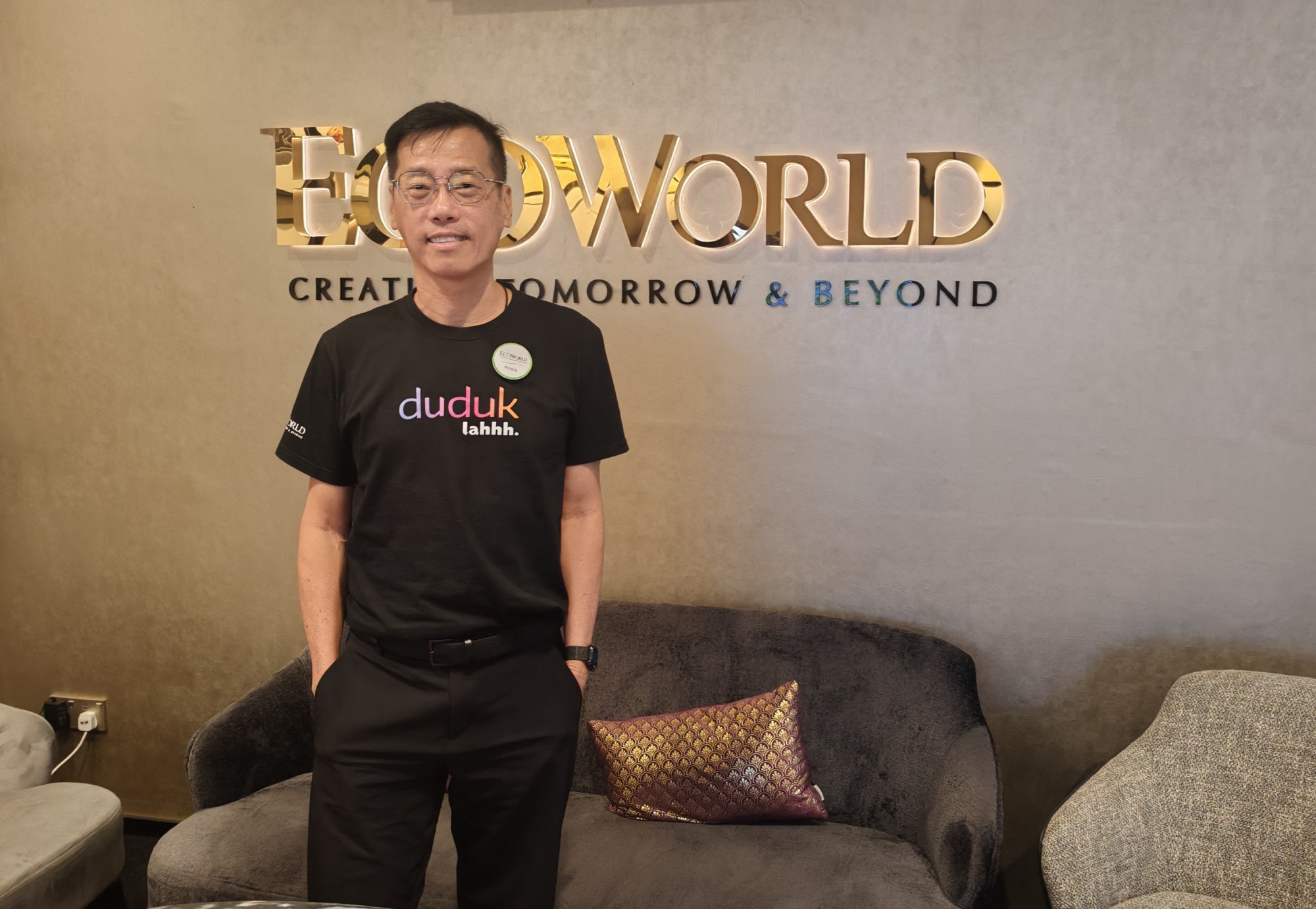 绿盛世南马区域及绿色产业园首席发展官潘炎展。