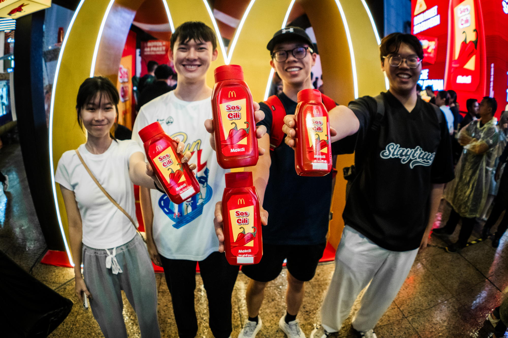 全球首创！麦当劳辣椒酱推出瓶装版