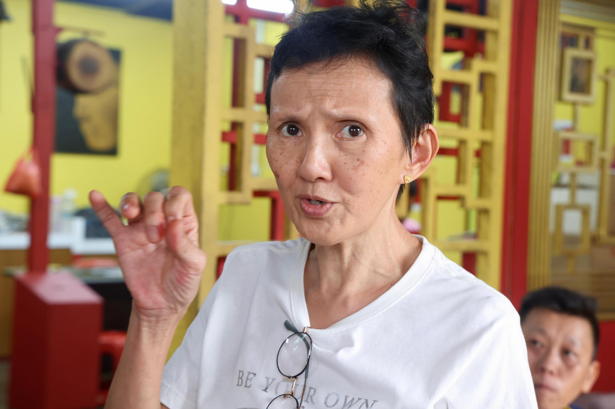 曹女士表示，希望非法垃圾场问题能在本周内获得解决，以免影响下个月神诞的举行。