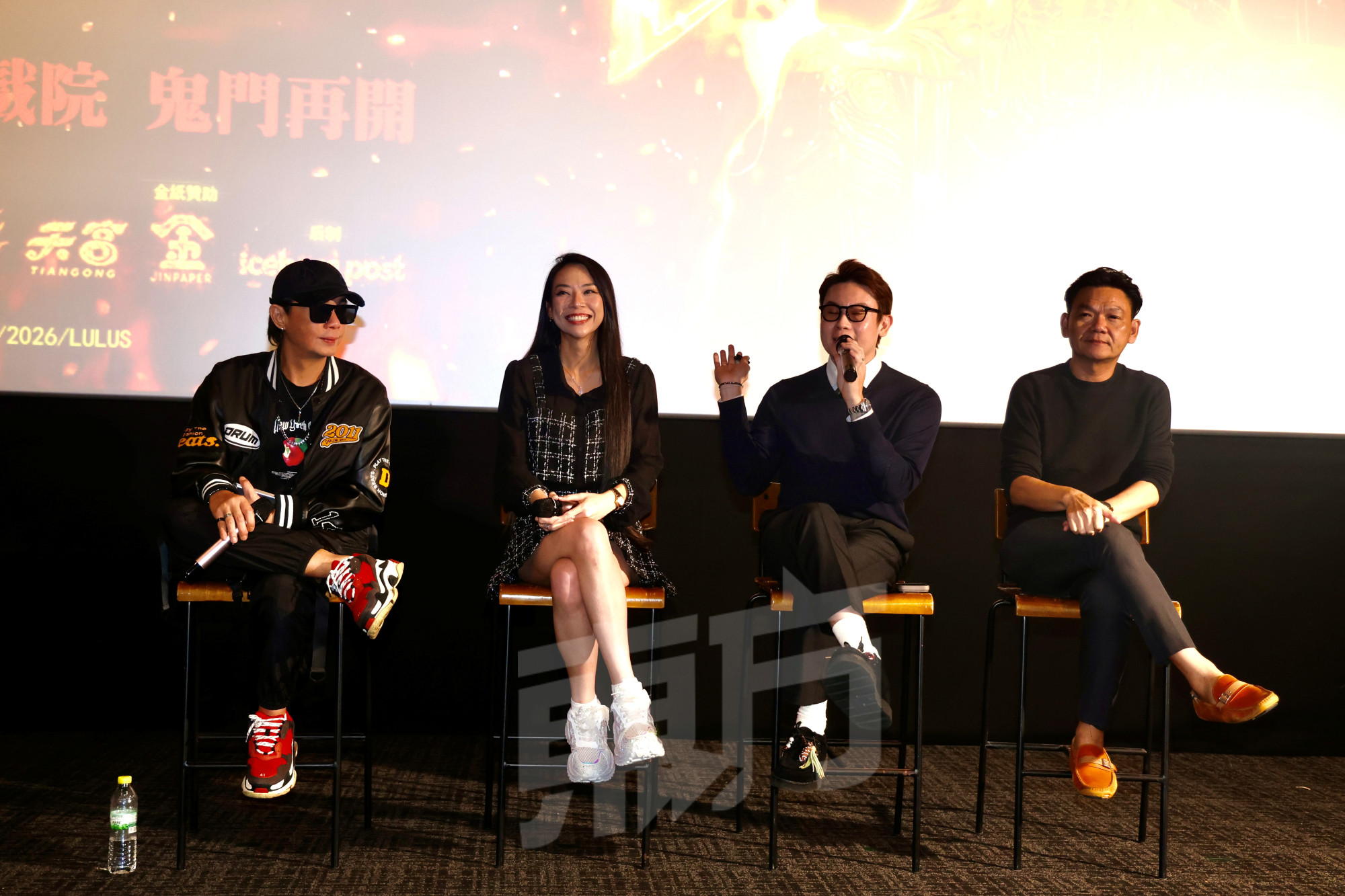 剧组在拍摄期间虽接连遇上不少难以解释的怪事，但导演JeRR与演员们都抱持敬畏之心，也坚持尊重传统习俗，每天开工前都会拜拜，以求拍摄平安顺利。