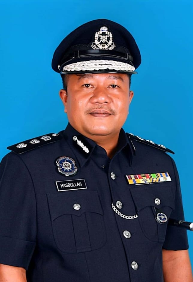 曼绒警区主任哈斯布拉助理总监